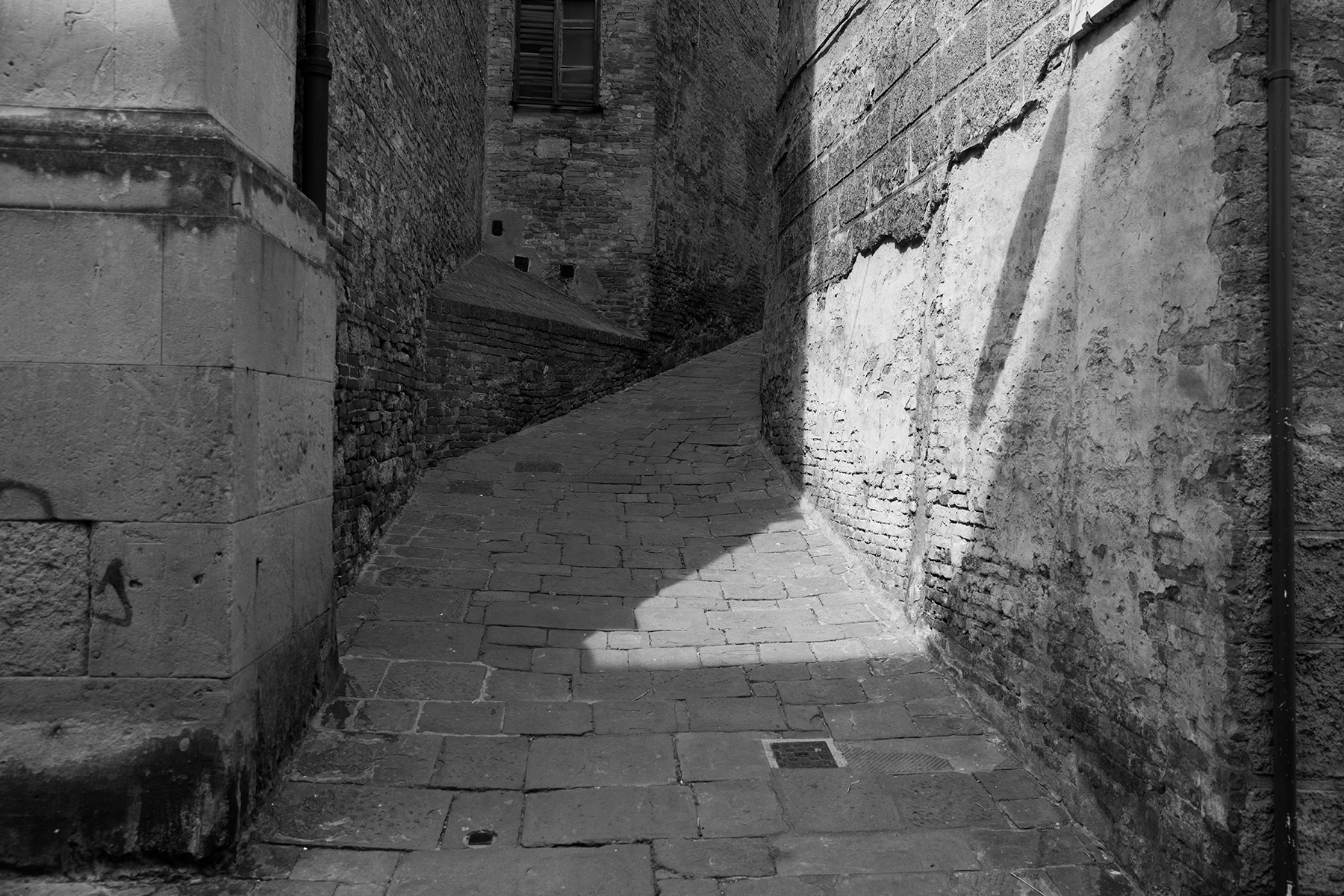 Steile Gasse in Siena